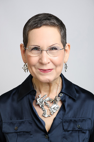 Headshot of Maria Nevelson.